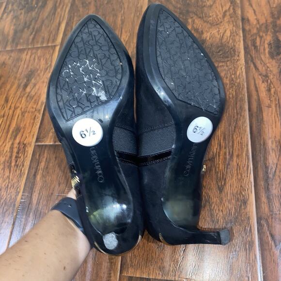 CALVIN KLEIN Black Suede Booties Sz 6.5 Gold Side Zip Stiletto Heel Chic Sexy - Picture 5 of 7